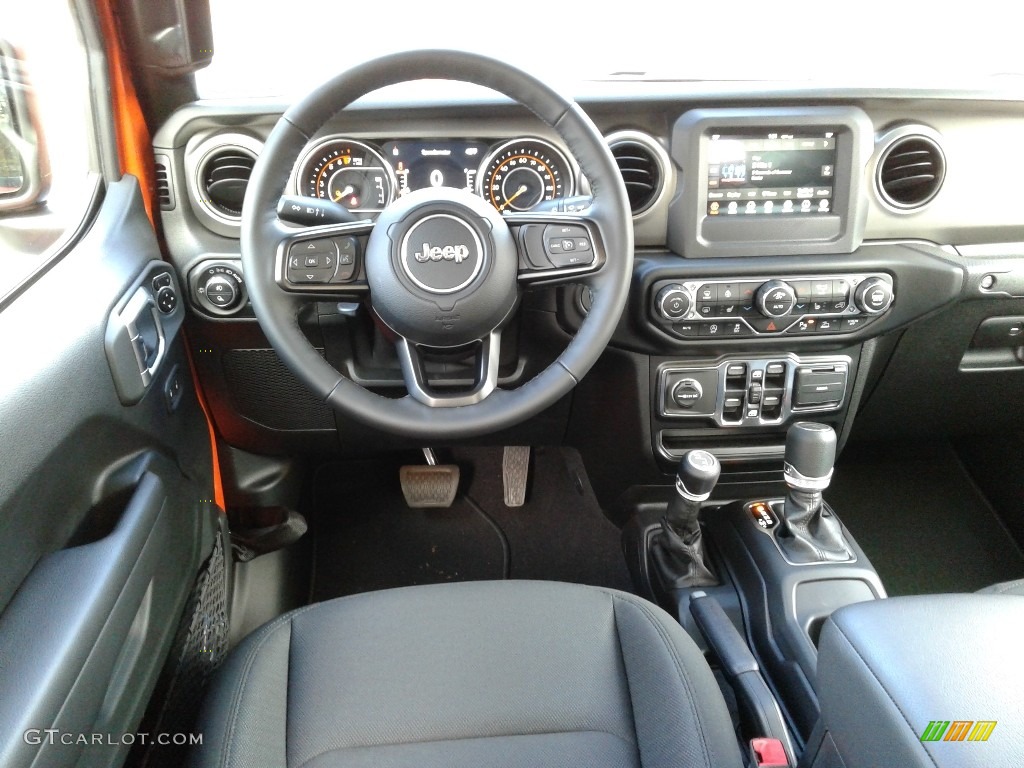 2020 Gladiator Sport 4x4 - Punk