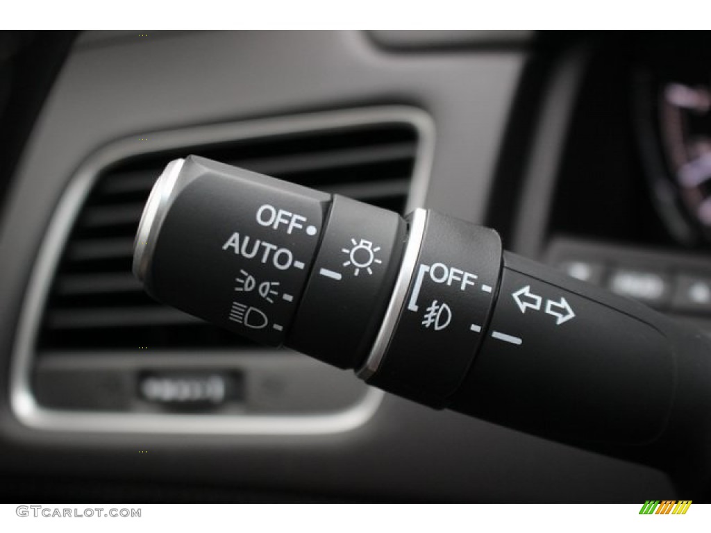 2020 Acura RLX Sport Hybrid SH-AWD Controls Photo #136284806