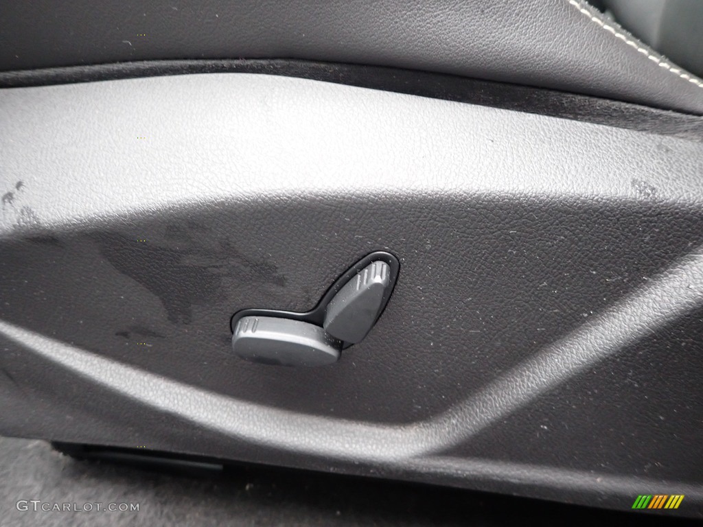 2013 Focus ST Hatchback - Oxford White / ST Charcoal Black Full-Leather Recaro Seats photo #15