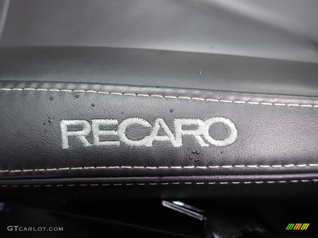 2013 Focus ST Hatchback - Oxford White / ST Charcoal Black Full-Leather Recaro Seats photo #16