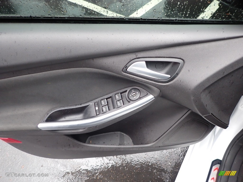 2013 Focus ST Hatchback - Oxford White / ST Charcoal Black Full-Leather Recaro Seats photo #22