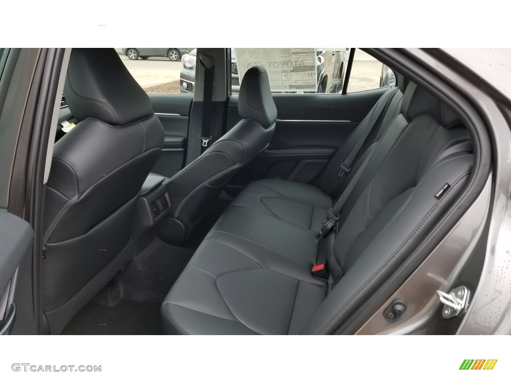 Black Interior 2020 Toyota Camry XLE Photo #136289549
