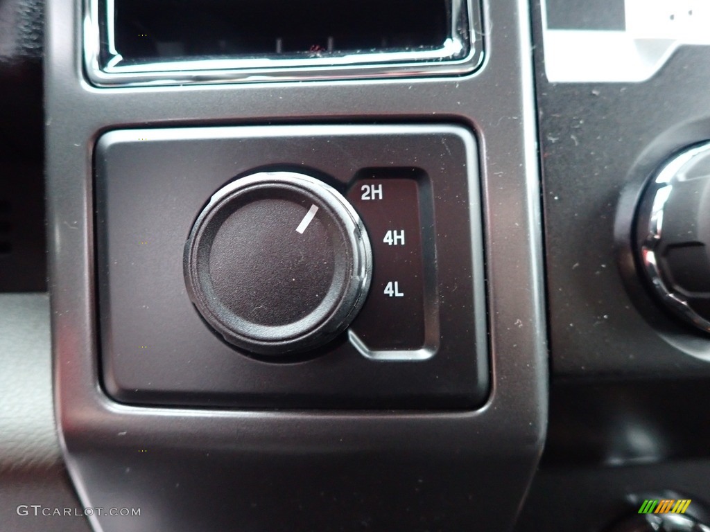 2019 Ford F150 XLT SuperCrew 4x4 Controls Photo #136290764