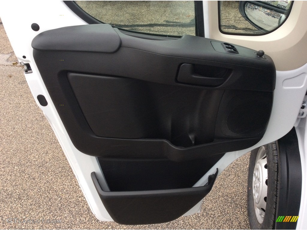 2019 Ram ProMaster 3500 Cutaway Door Panel Photos