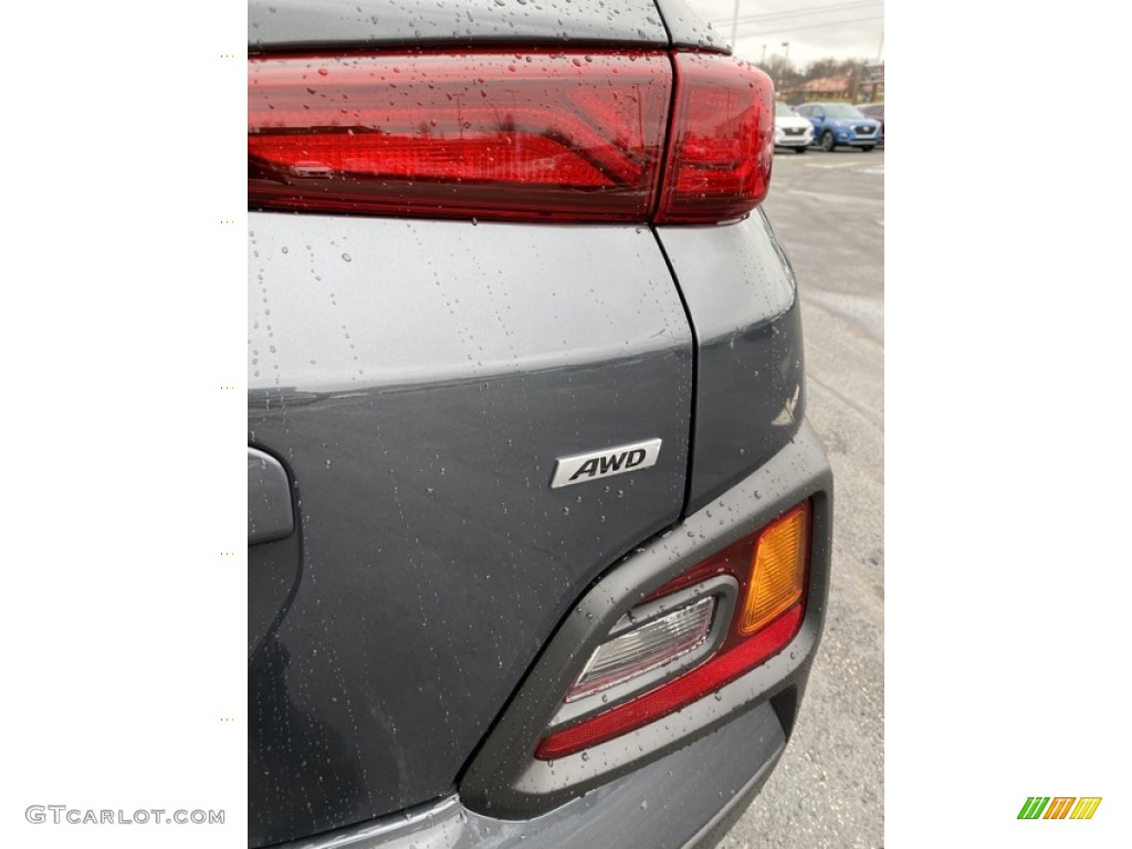 2020 Hyundai Kona SEL AWD Marks and Logos Photos