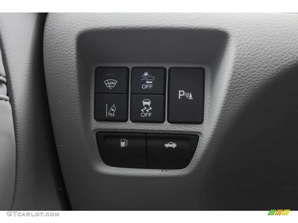 2019 Acura TLX Sedan Controls Photo #136299650