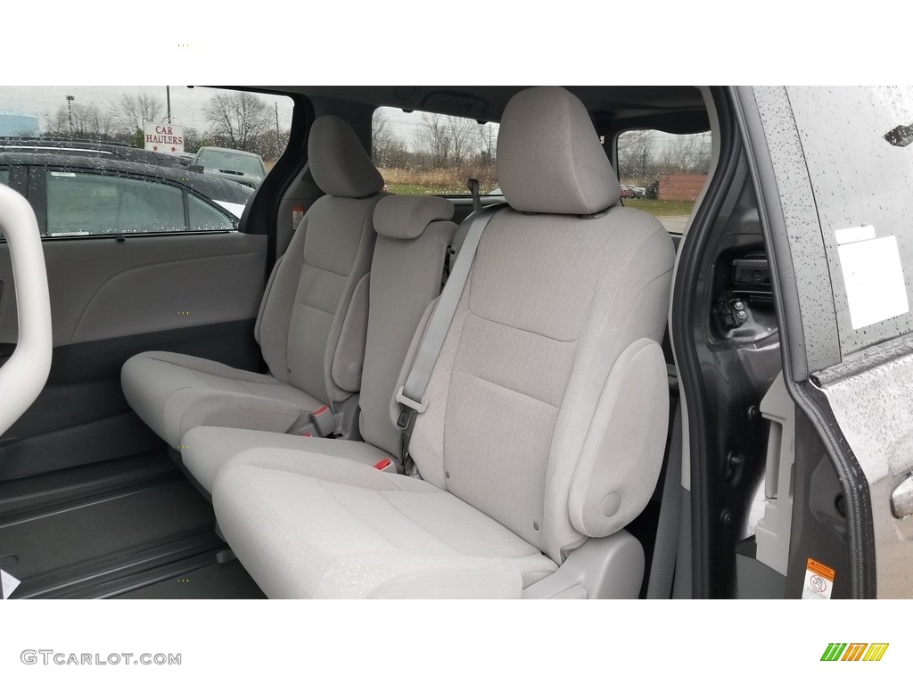 2020 Toyota Sienna LE Rear Seat Photo #136300151