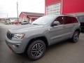 Front 3/4 View of 2020 Grand Cherokee Trailhawk 4x4