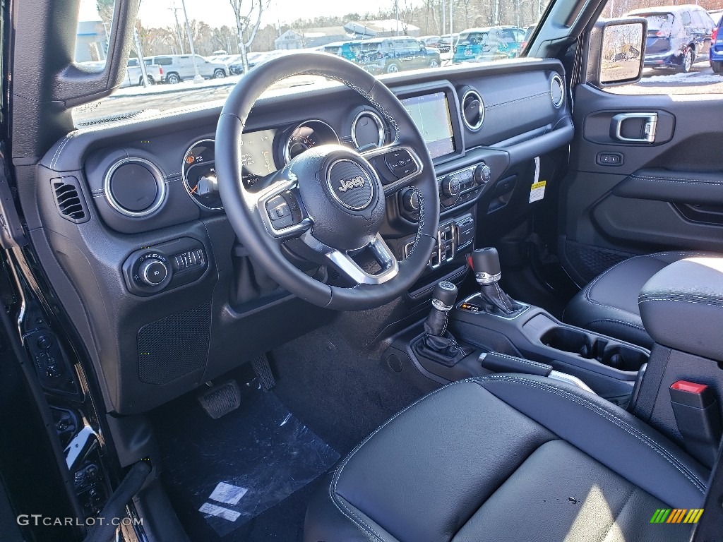 2020 Jeep Wrangler Unlimited Sahara 4x4 Front Seat Photo #136305984