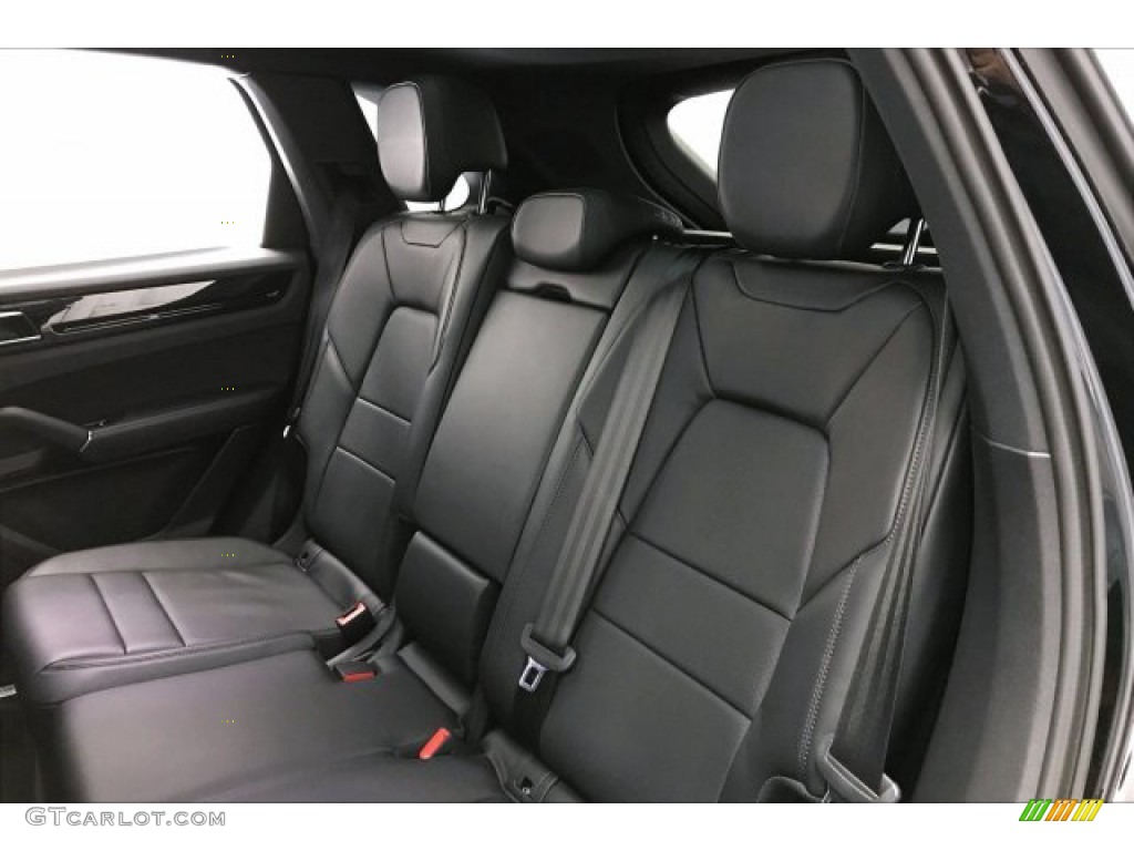 Black Interior 2019 Porsche Cayenne Standard Cayenne Model Photo #136318944