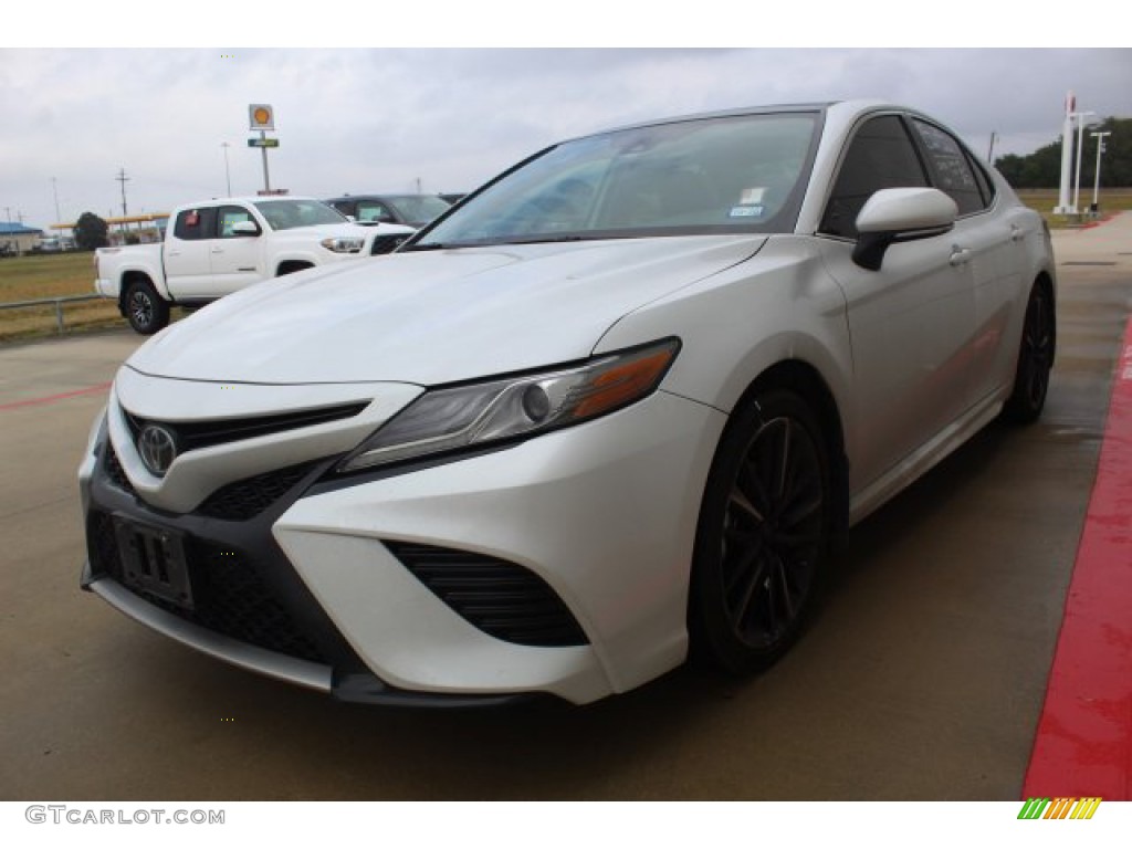 2019 Camry XSE - Wind Chill Pearl / Black photo #4