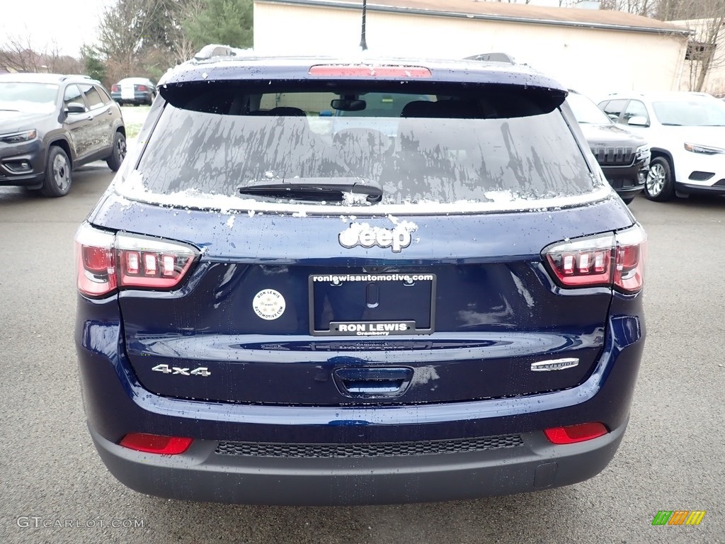 2020 Compass Latitude 4x4 - Jazz Blue Pearl / Ski Gray/Black photo #4