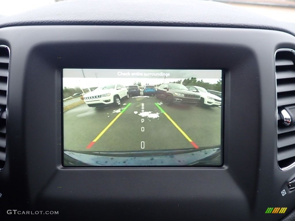 2020 Compass Latitude 4x4 - Jazz Blue Pearl / Ski Gray/Black photo #17