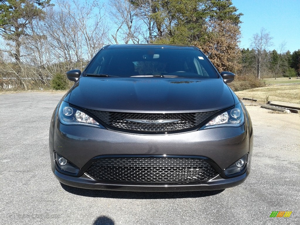 2020 Pacifica Touring - Granite Crystal Metallic / Black photo #3