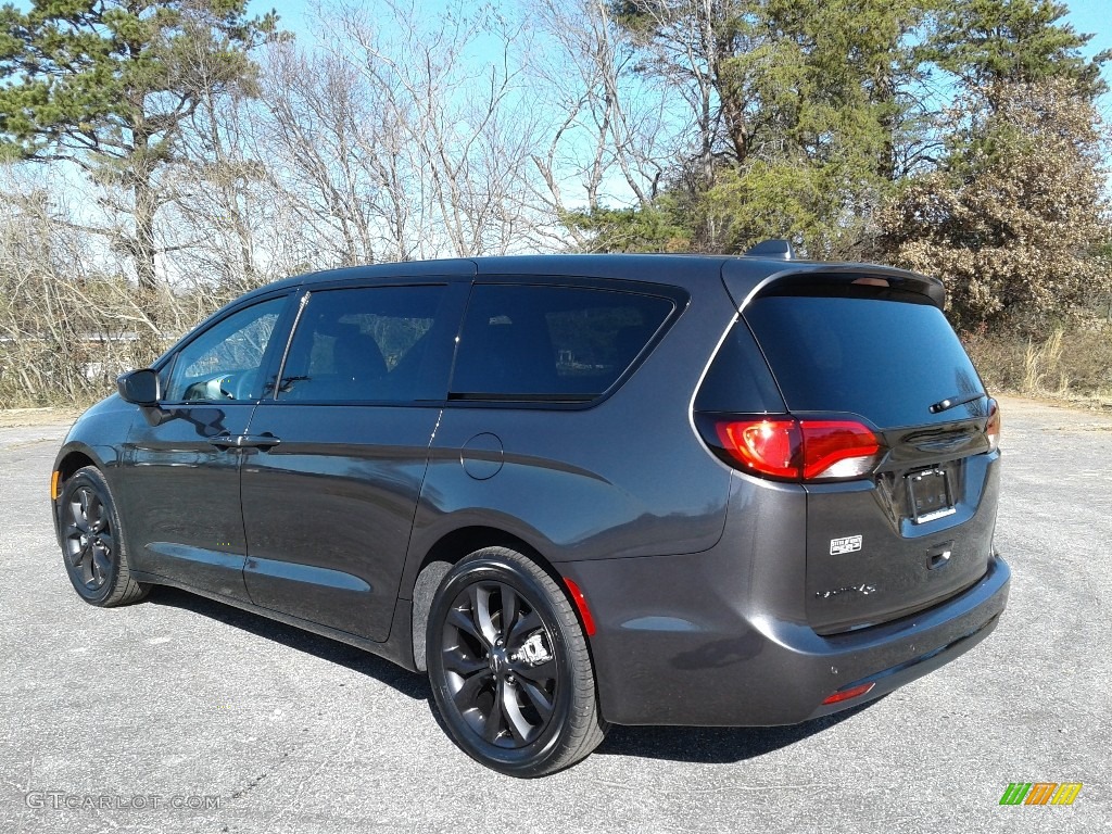 2020 Pacifica Touring - Granite Crystal Metallic / Black photo #8