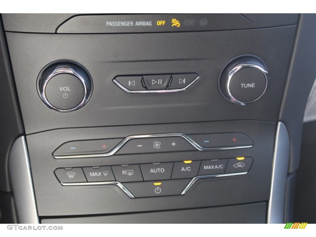 2019 Edge SEL - Oxford White / Ebony photo #18