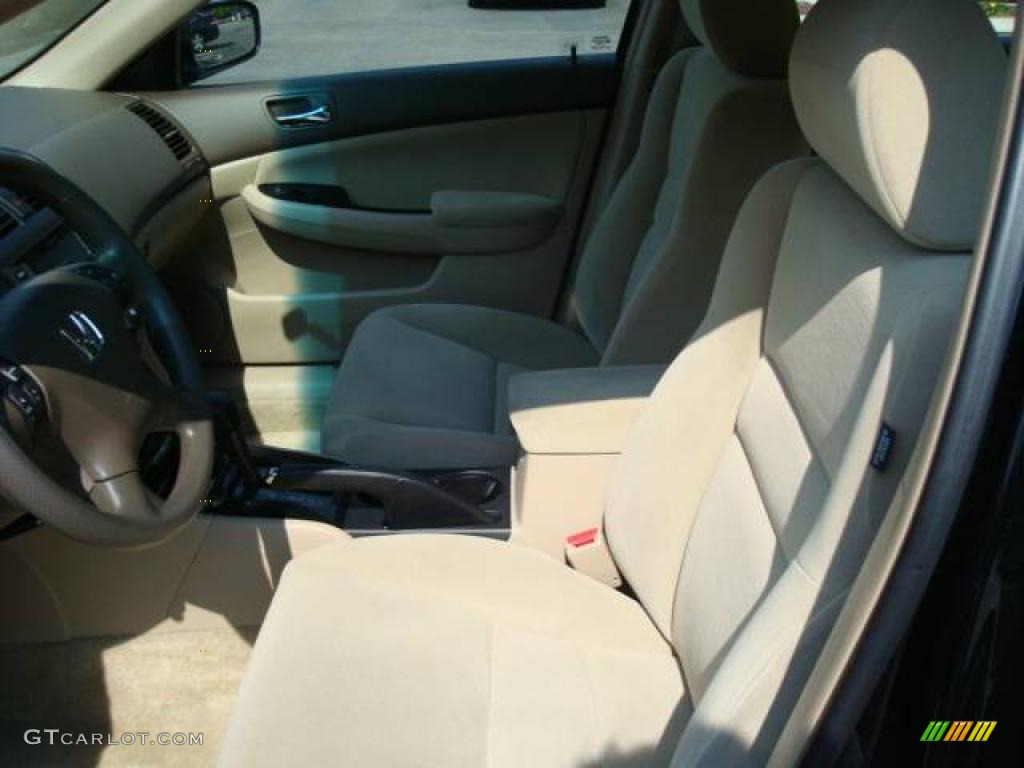 2006 Accord SE Sedan - Nighthawk Black Pearl / Ivory photo #8