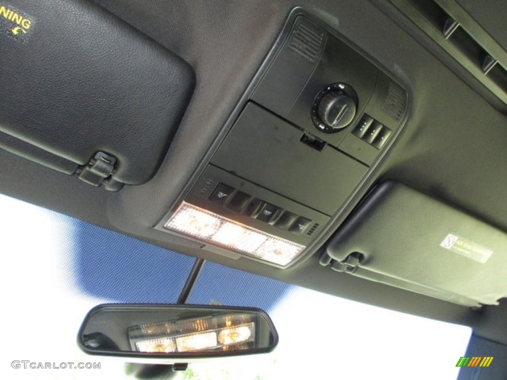 2009 Cayenne  - Crystal Silver Metallic / Black photo #41