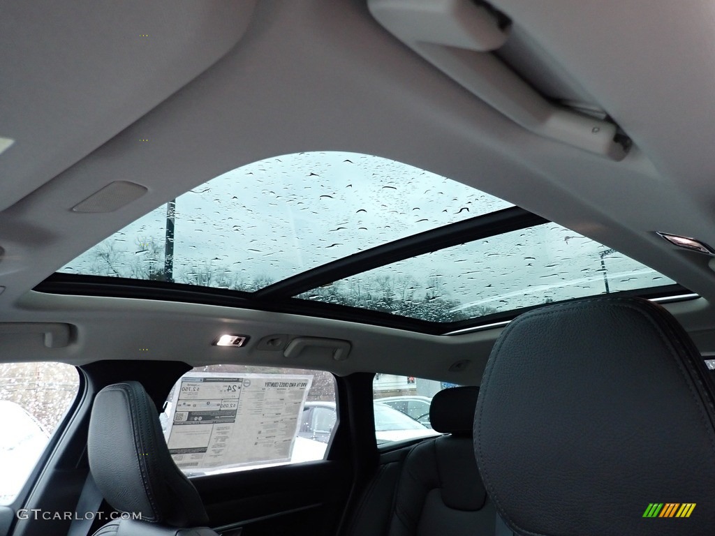 2020 Volvo V90 Cross Country T6 AWD Sunroof Photo #136339871