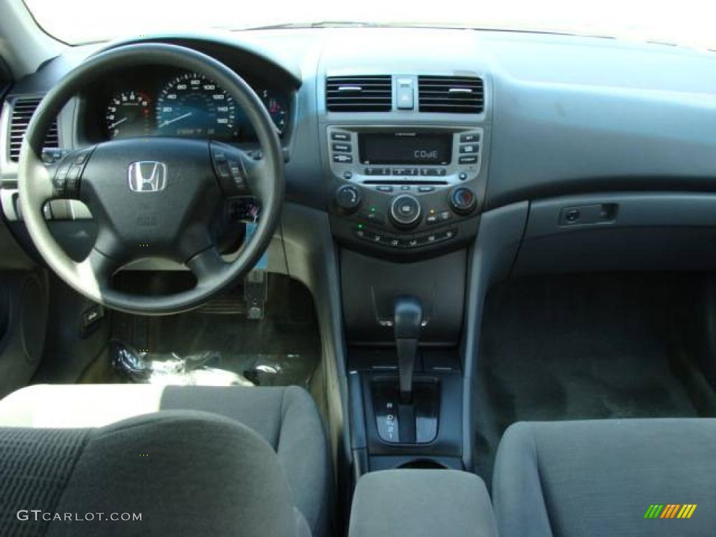 2007 Accord SE V6 Sedan - Alabaster Silver Metallic / Gray photo #9