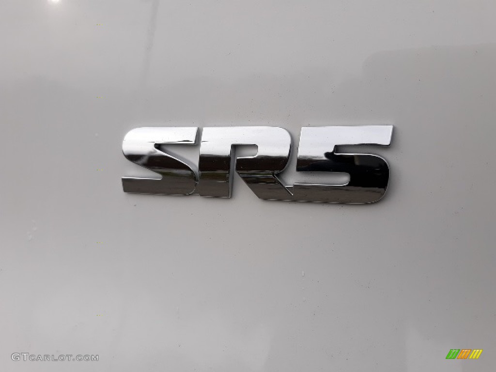 2020 4Runner SR5 Premium 4x4 - Super White / Graphite photo #9