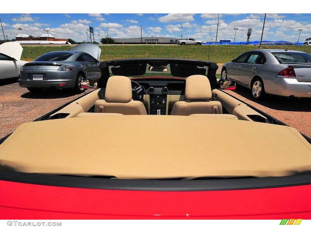 2009 Mustang V6 Premium Convertible - Torch Red / Medium Parchment photo #24
