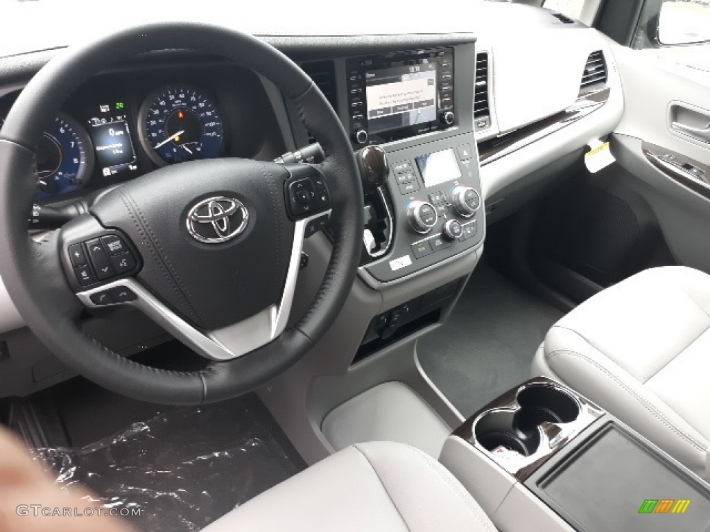 2020 Toyota Sienna XLE Ash Dashboard Photo #136350812