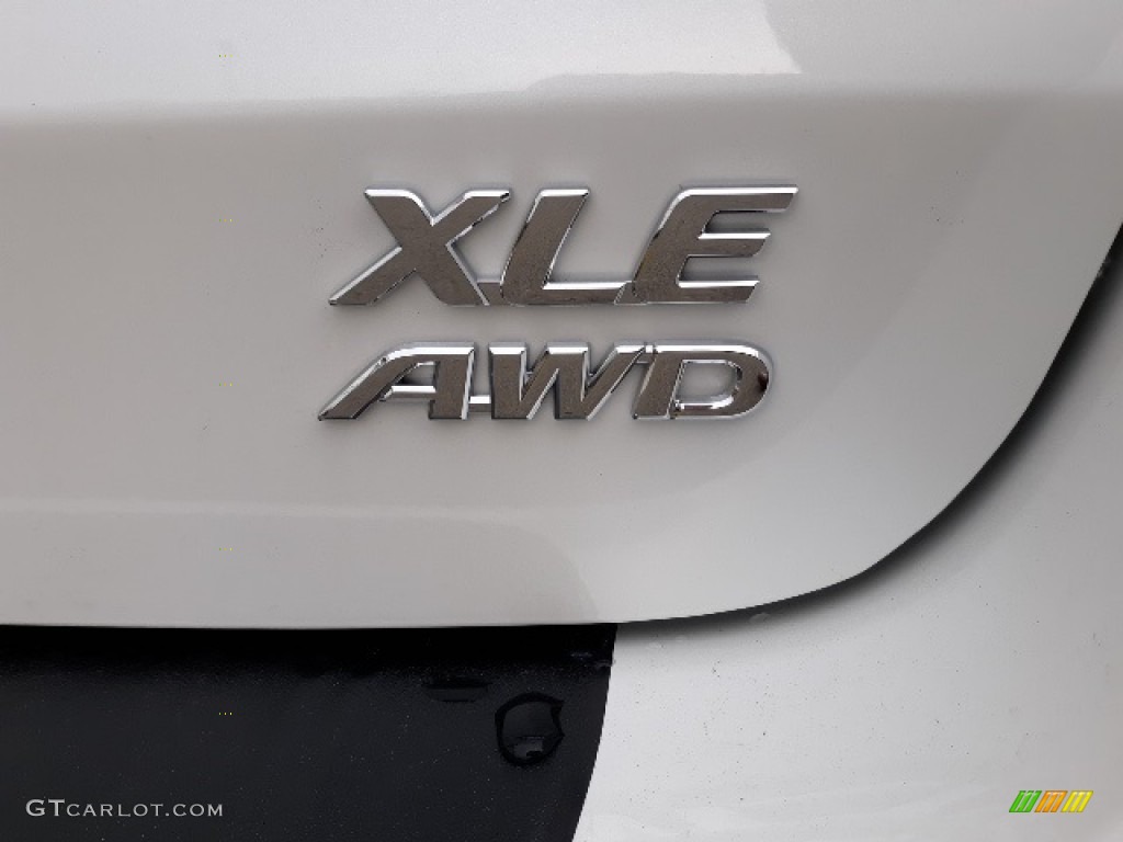 2020 Sienna XLE AWD - Blizzard White Pearl / Ash photo #9
