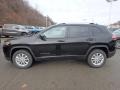 Diamond Black Crystal Pearl - Cherokee Latitude 4x4 Photo No. 2