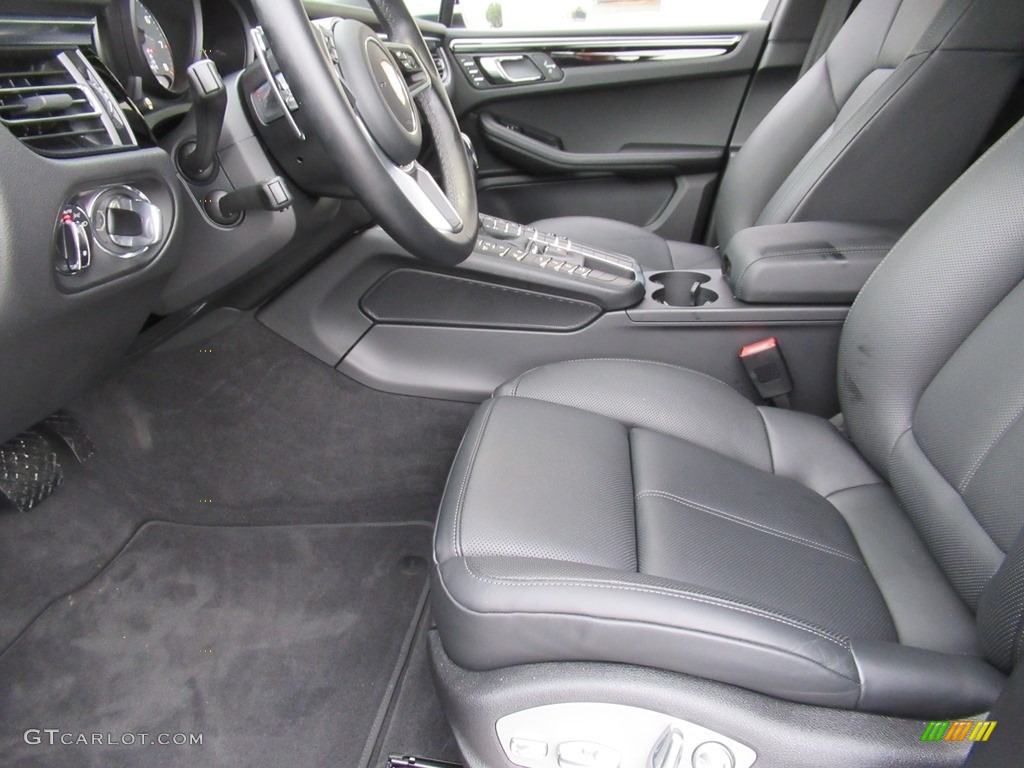 2020 Porsche Macan S Front Seat Photo #136364758