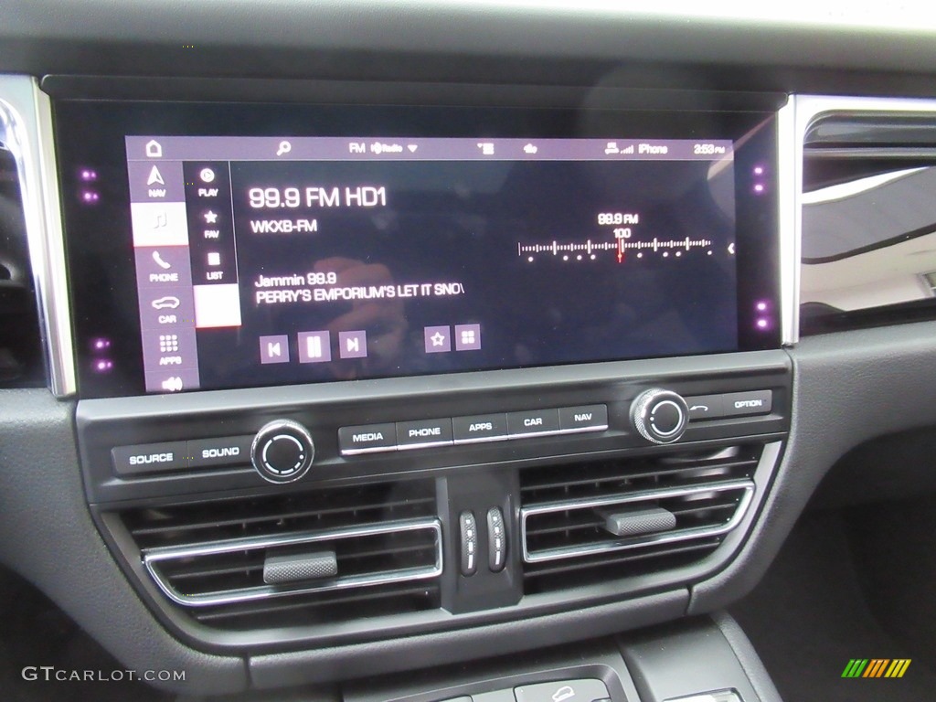 2020 Porsche Macan S Controls Photo #136364965
