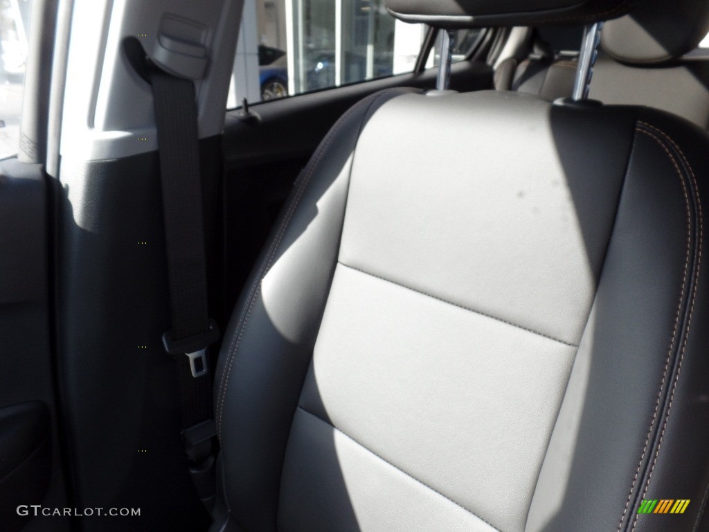2020 Trax Premier AWD - Cajun Red Tintcoat / Jet Black photo #37