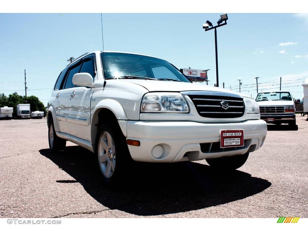 2001 Grand Vitara JLX 4x4 - Polar White / Gray photo #2