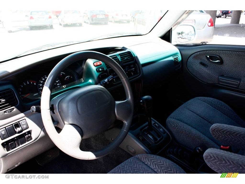 2001 Grand Vitara JLX 4x4 - Polar White / Gray photo #6
