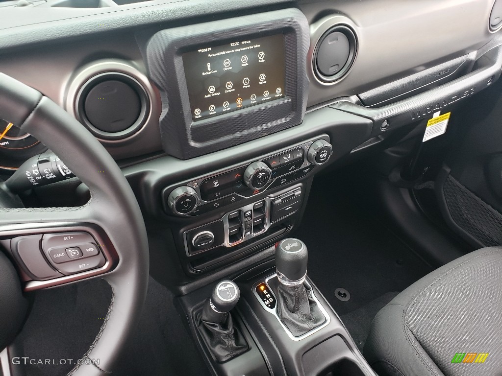 2020 Jeep Wrangler Unlimited Sport 4x4 Controls Photo #136373539