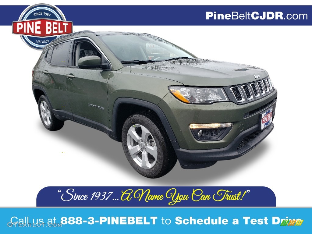 2020 Compass Latitude 4x4 - Olive Green Pearl / Black photo #1