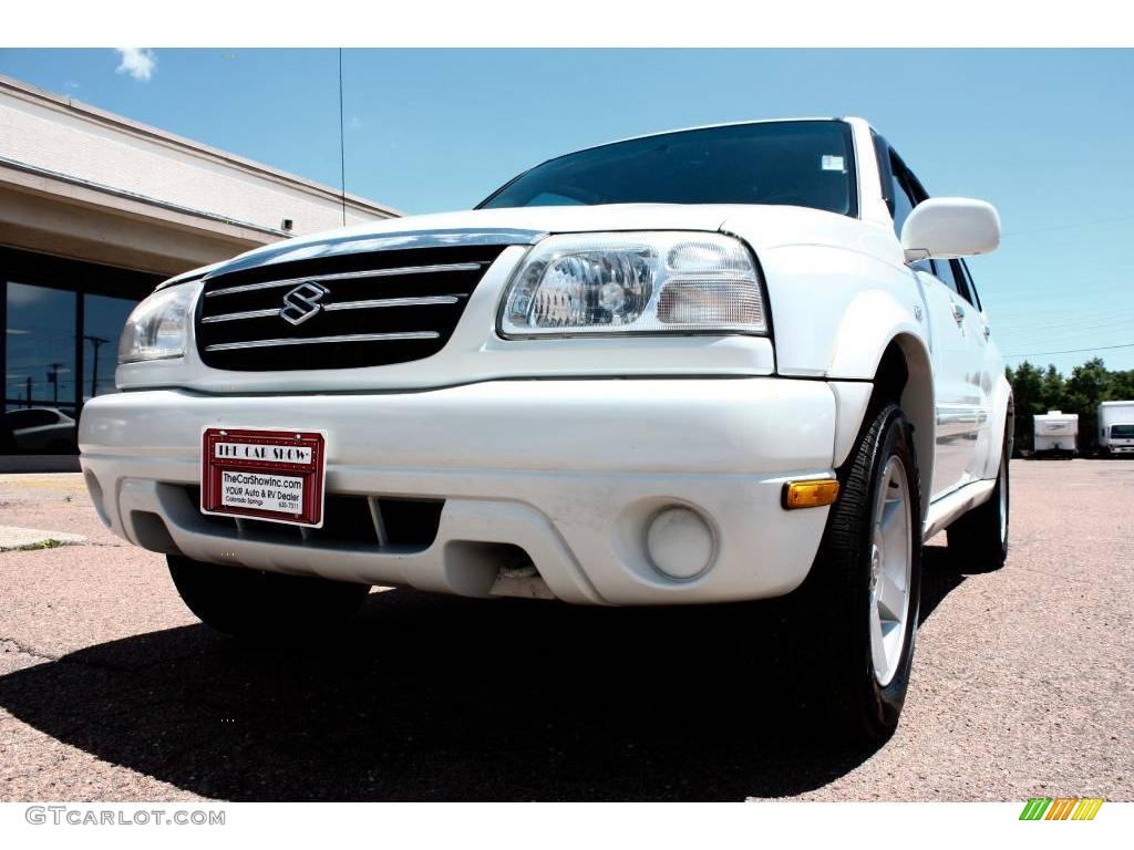 2001 Grand Vitara JLX 4x4 - Polar White / Gray photo #17