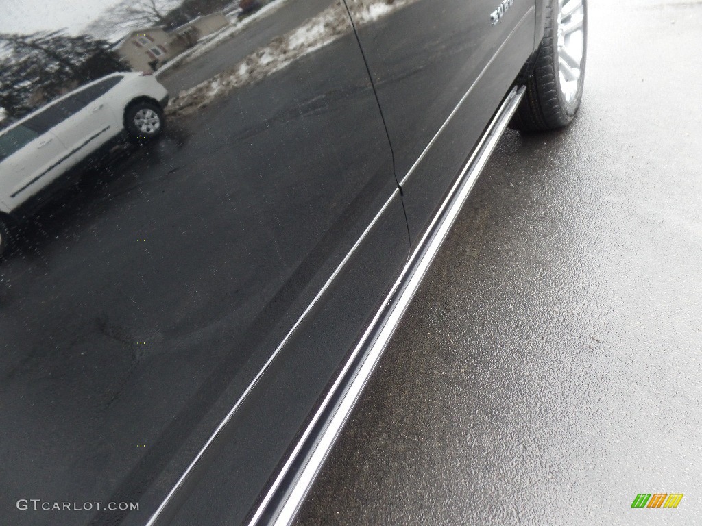 2020 Suburban Premier 4WD - Black / Jet Black/Mahogany photo #10