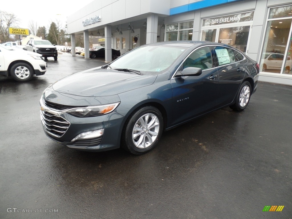 Shadow Gray Metallic Chevrolet Malibu