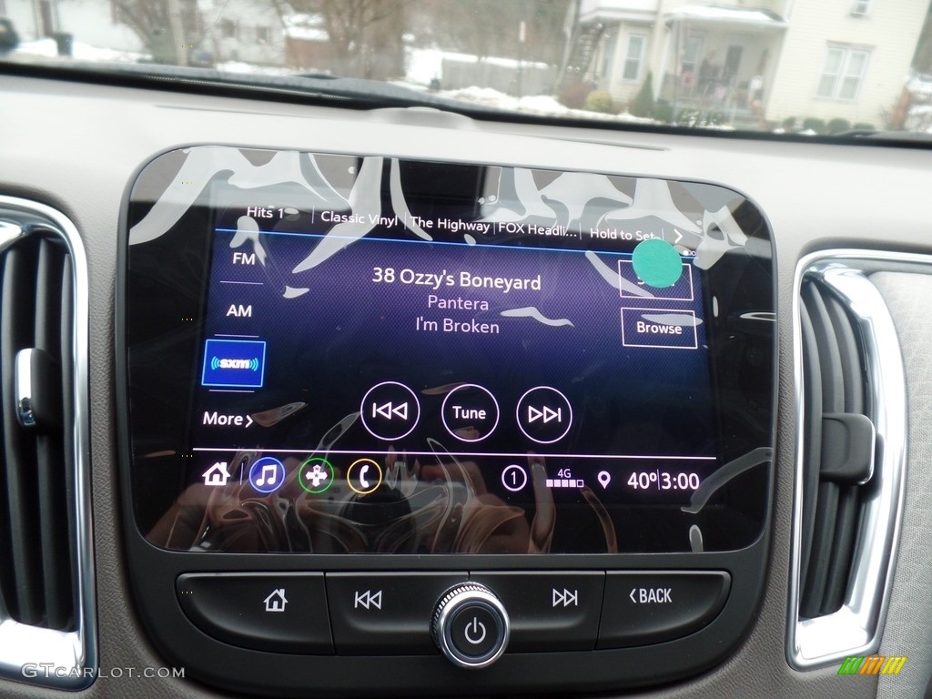2020 Chevrolet Malibu LT Controls Photo #136386827