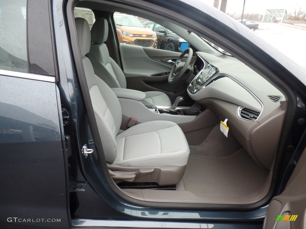 2020 Chevrolet Malibu LT Front Seat Photo #136387015