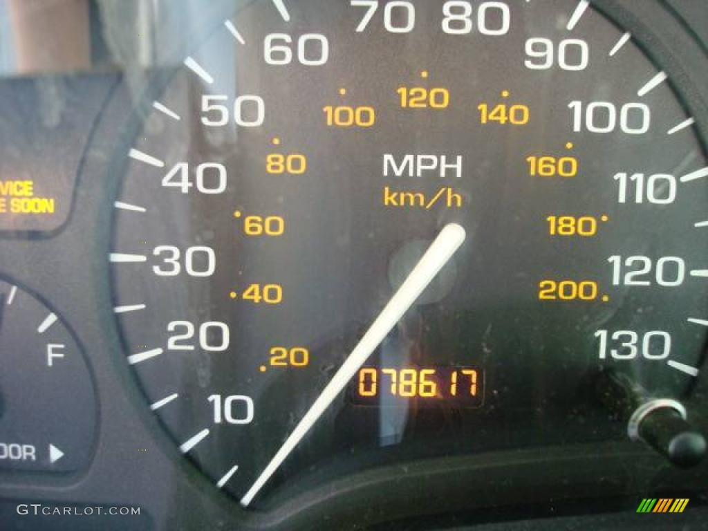 2002 VUE V6 AWD - White / Gray photo #15
