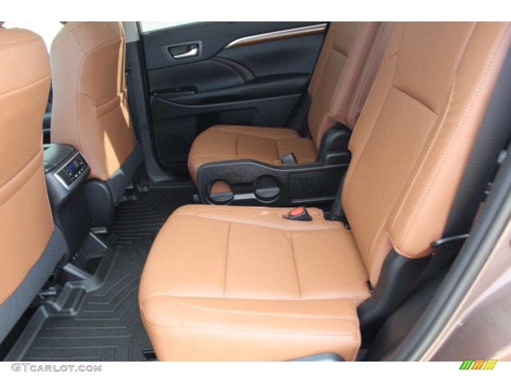 2019 Toyota Highlander Limited Rear Seat Photos