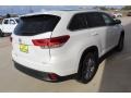 2019 Blizzard Pearl White Toyota Highlander XLE  photo #8