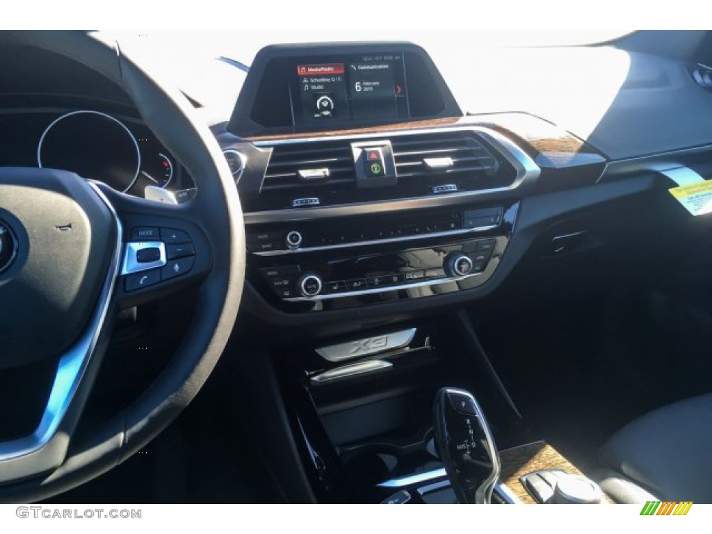 2019 X3 sDrive30i - Jet Black / Black photo #6