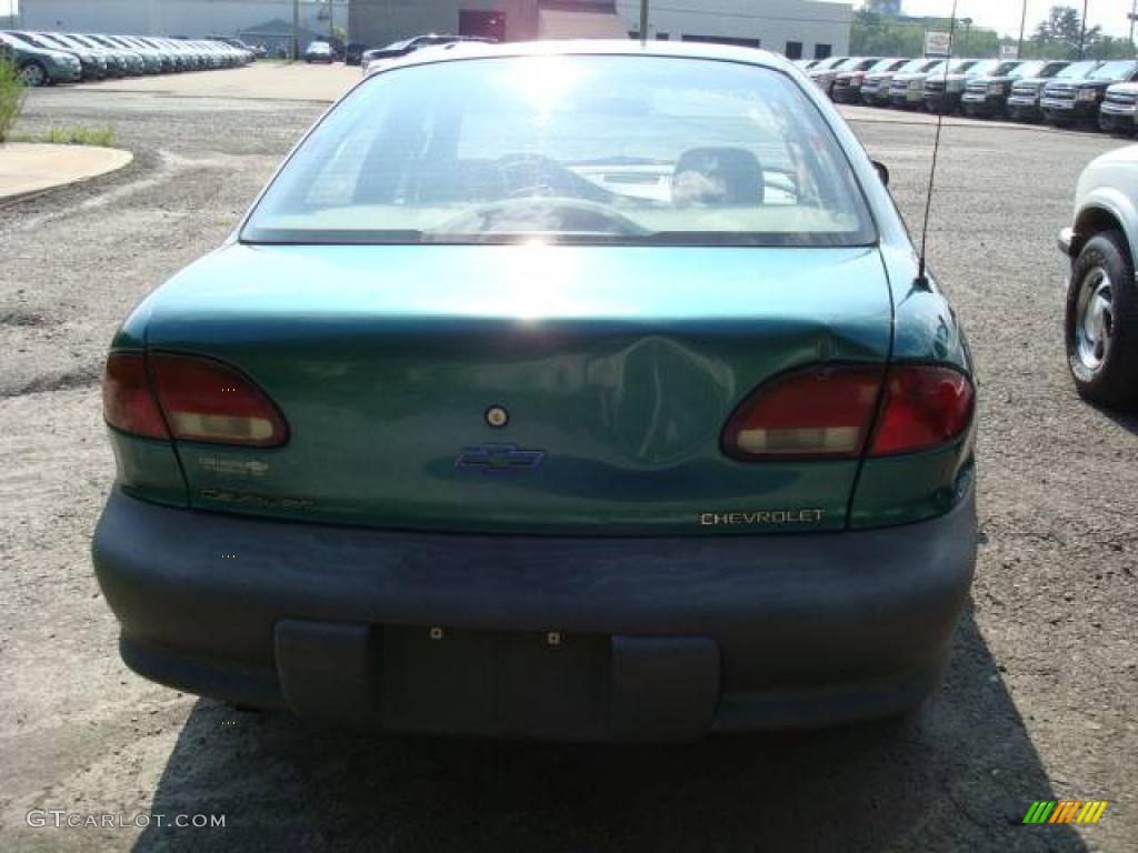 1996 Cavalier Sedan - Green Metallic / Beige photo #3