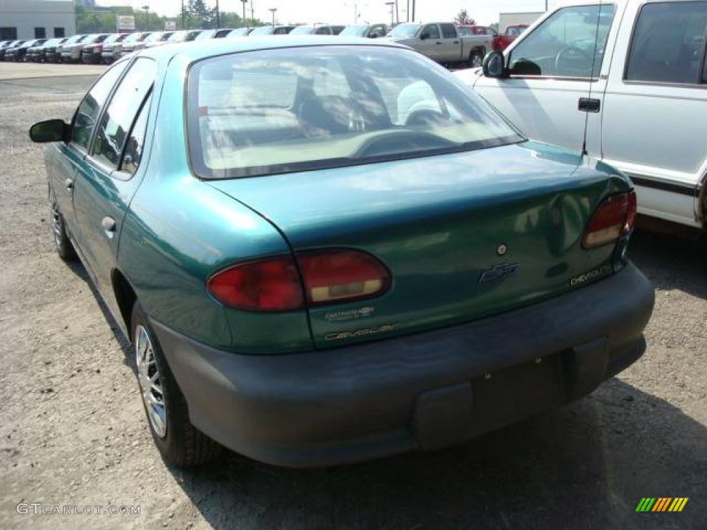 1996 Cavalier Sedan - Green Metallic / Beige photo #4