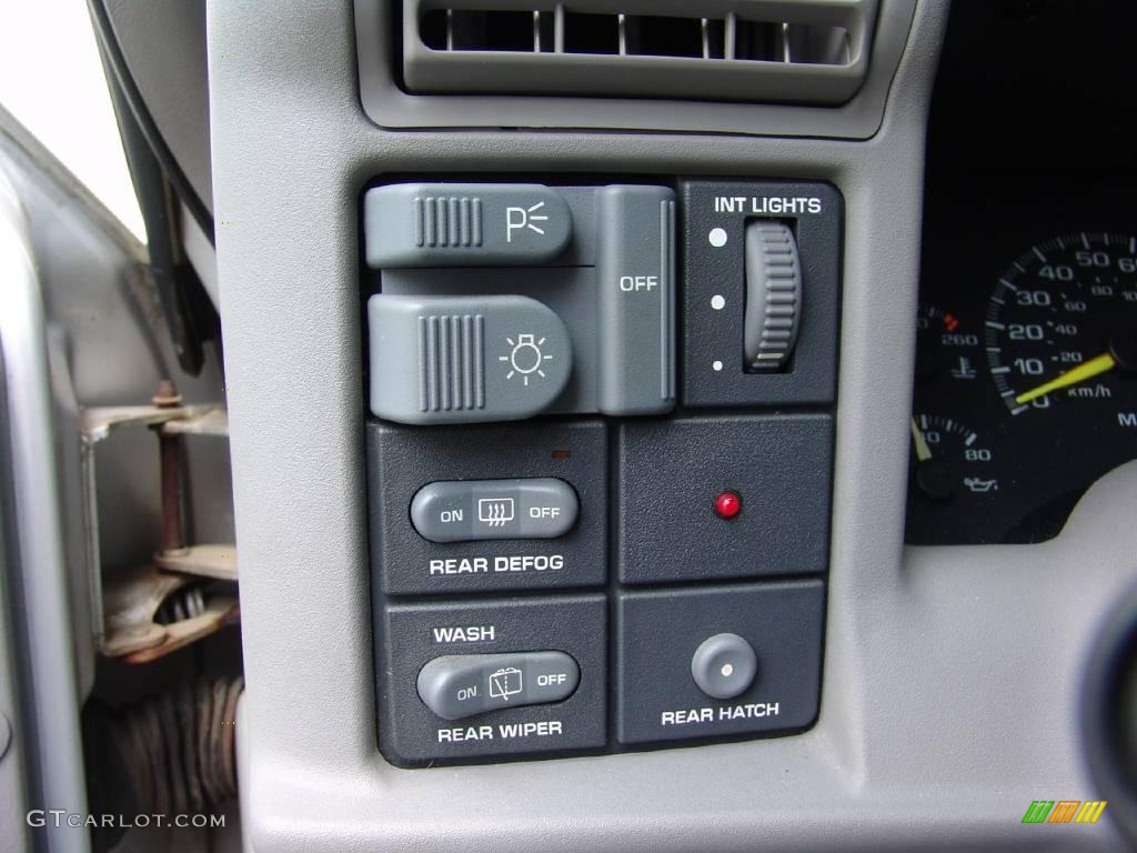 1995 Blazer LT 4x4 - Dove Gray Metallic / Gray photo #31