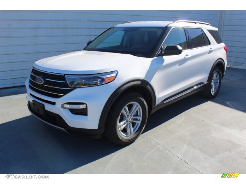 2020 Explorer XLT - Star White Metallic Tri-Coat / Sandstone photo #4