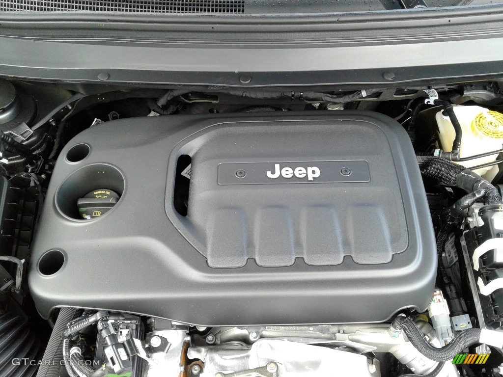 2020 Jeep Cherokee High Altitude 4x4 Engine Photos